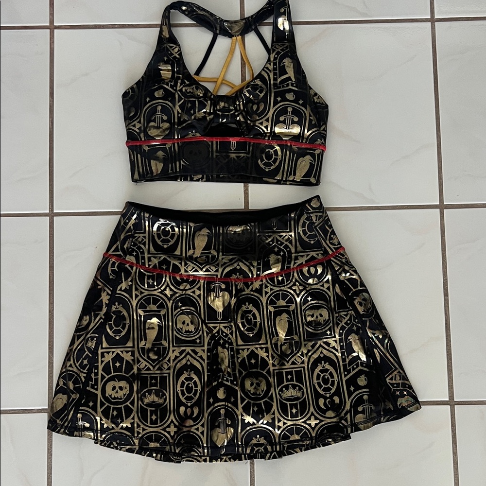 VGUC Poisoned Heart BRA and SKORT Medium sold as set ONLY accept offers.
